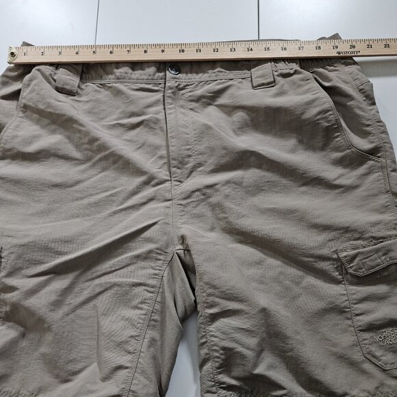 The North Face Shorts Mens XL Beige Cargo Utility Nylon Pockets Outdoor Gorpcore - Picture 4 of 16